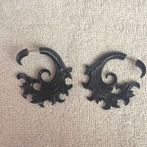 Black Swirl Gothic style earrings